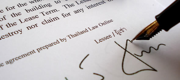 Thai lease contract English and pen signing